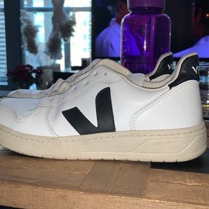 Unisex VEJA trainers